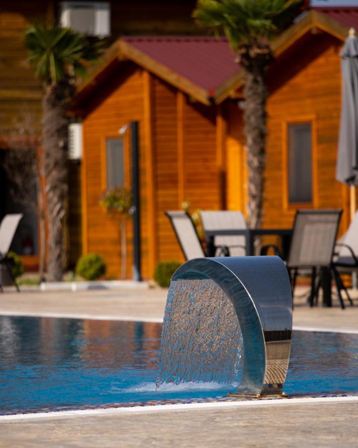 Sunny Garden Hotel Ulcinj Bagian luar foto