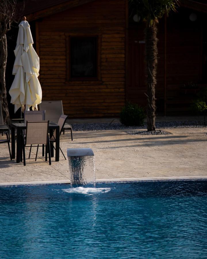 Sunny Garden Hotel Ulcinj Bagian luar foto